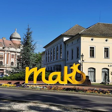 Valentin Apartman Makó Екстериор снимка
