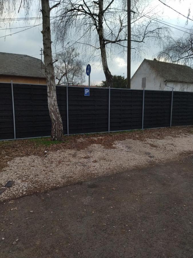 Valentin Apartman Makó Екстериор снимка